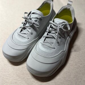 CROCS Men's Light Gray Sneakers